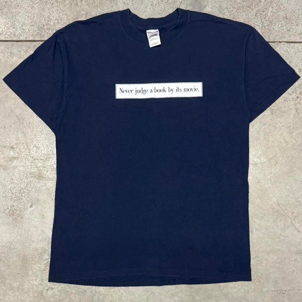 Never Judge a book by its movie vintage Y2K tshirt Sz large